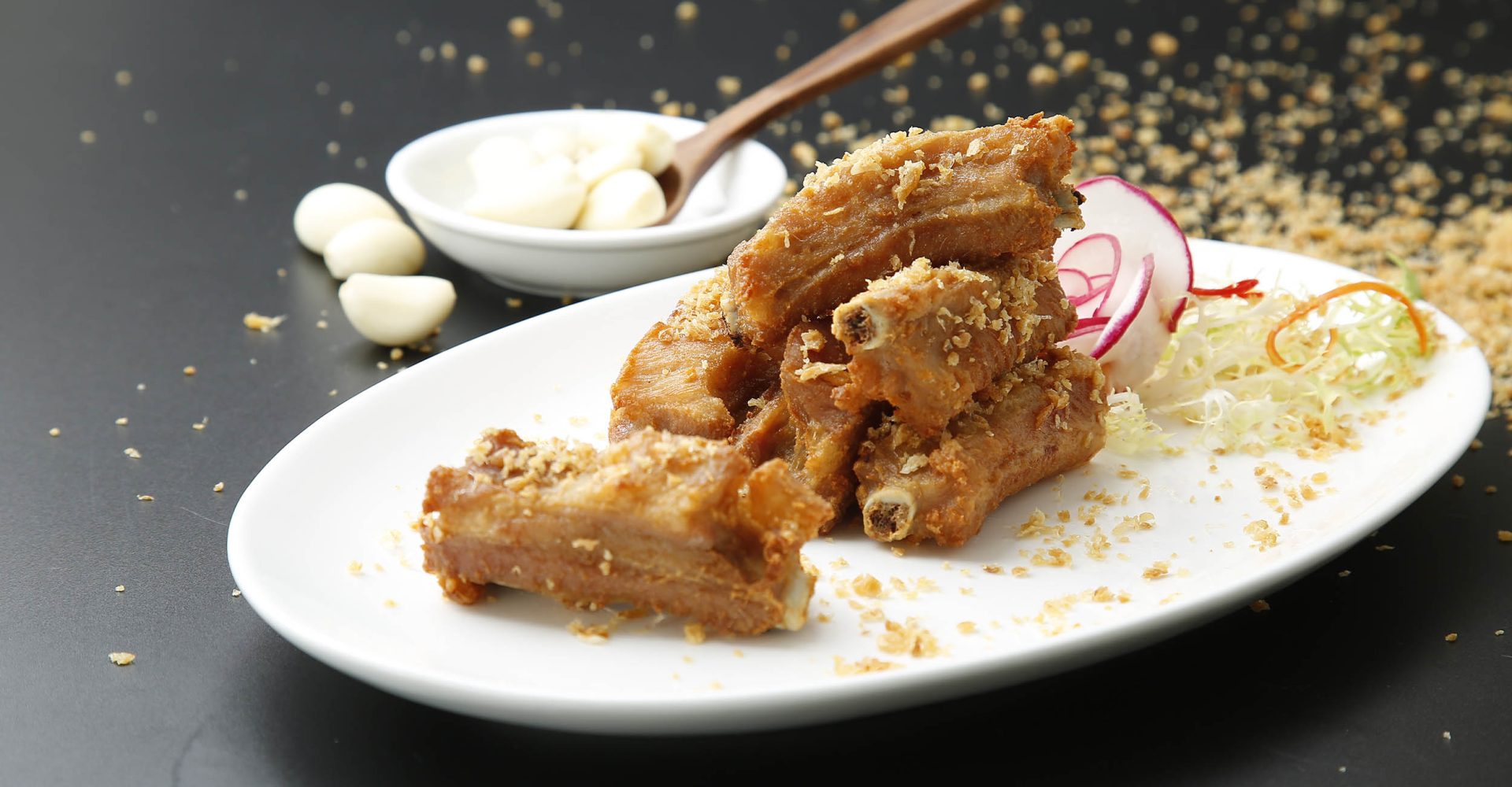 Xiu Pork - Deep-fried spareribs with garlic