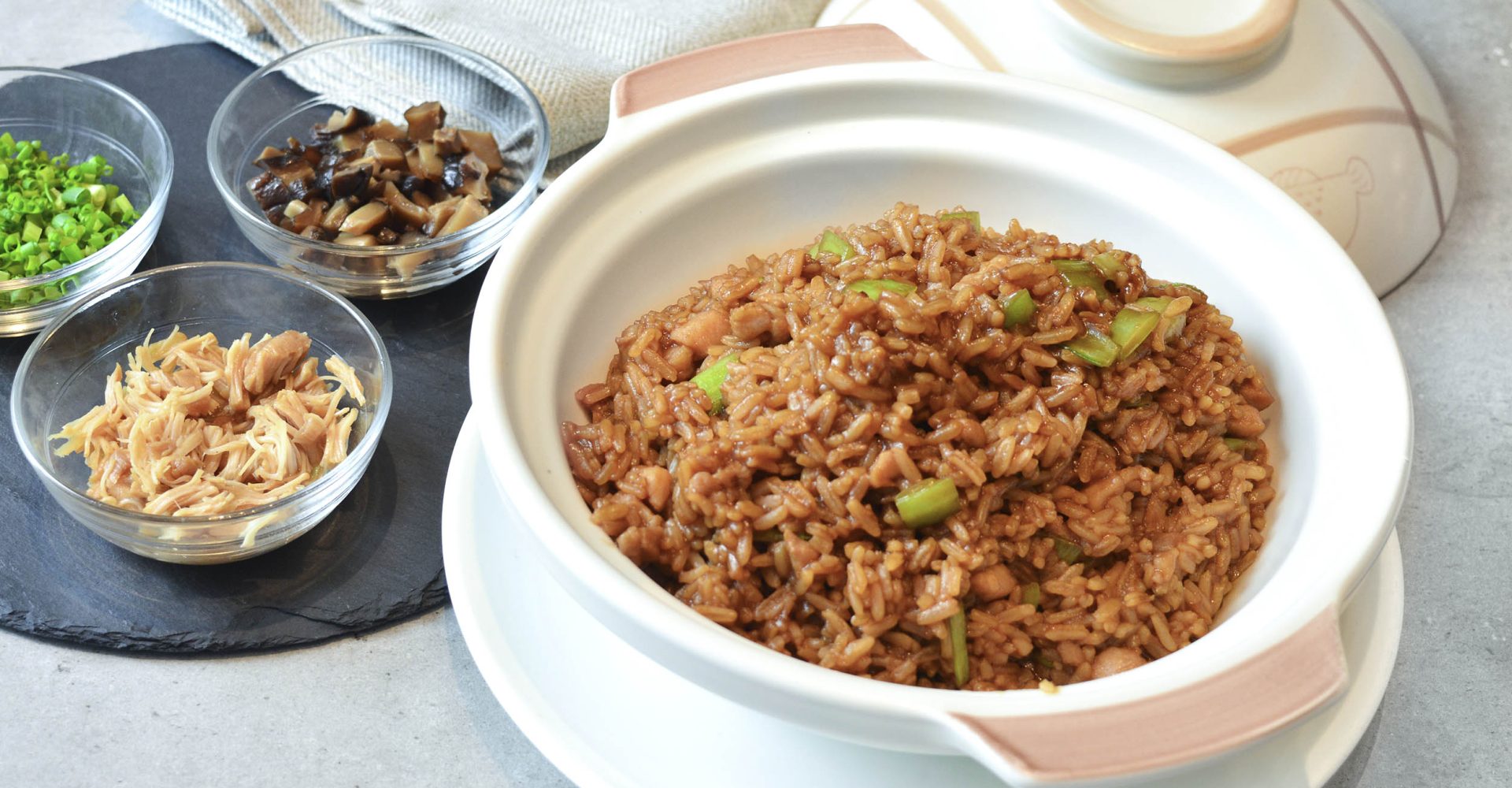 Xiu Rice - Fried rice with shredded chicken in abalone sauce